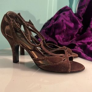 Heels, t-strap sandals